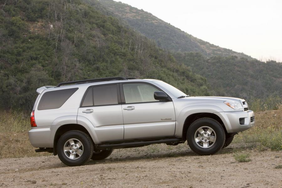  Toyota 4Runner 2006 года  (фото 46 из 50)